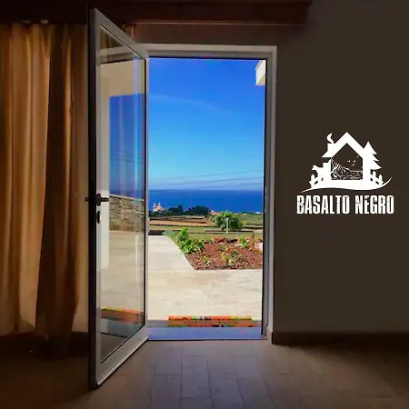 Basalto Negro Al 3* Angra do Heroísmo